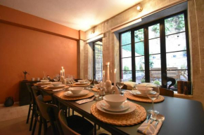 Stunning 6BR 4Bath near Tram